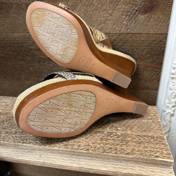Diane von Furstenberg “Tiffany” Camel Watersnake Wedge Sandals – Size 7.5M - Picture 6 of 9
